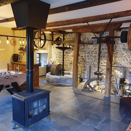 Chambres d'hôtes 4 personnes  Le Moulin du Cheix Maison d'hôtes